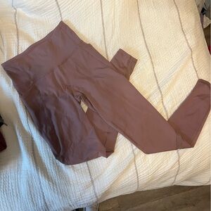Old navy dry fit leggings